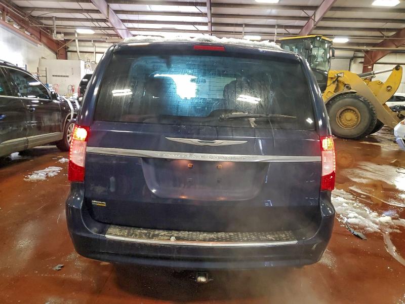 Photo 6 from auction – 2016 CHRYSLER TOWN & COU with VIN 2C4RC1CG6GR164382