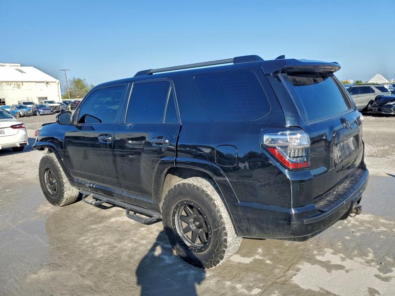 Photo 2 from auction – 2017 TOYOTA 4RUNNER SR with VIN JTEBU5JR8H5474621