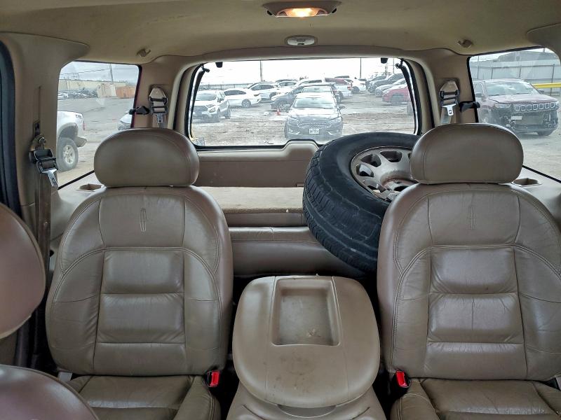 Photo 10 from auction – 1998 LINCOLN NAVIGATOR with VIN 5LMRU27L5WLJ10629