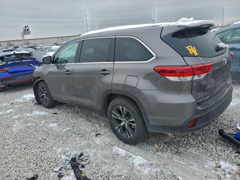 Photo 2 from auction – 2019 TOYOTA HIGHLANDER with VIN 5TDZARFH1KS043767