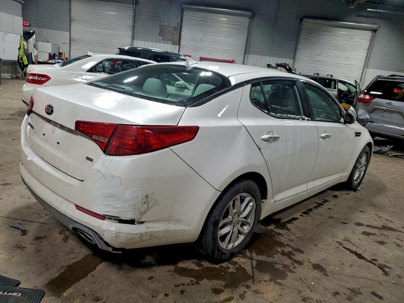 Photo 3 from auction – 2013 KIA OPTIMA LX with VIN KNAGM4A78D5332814