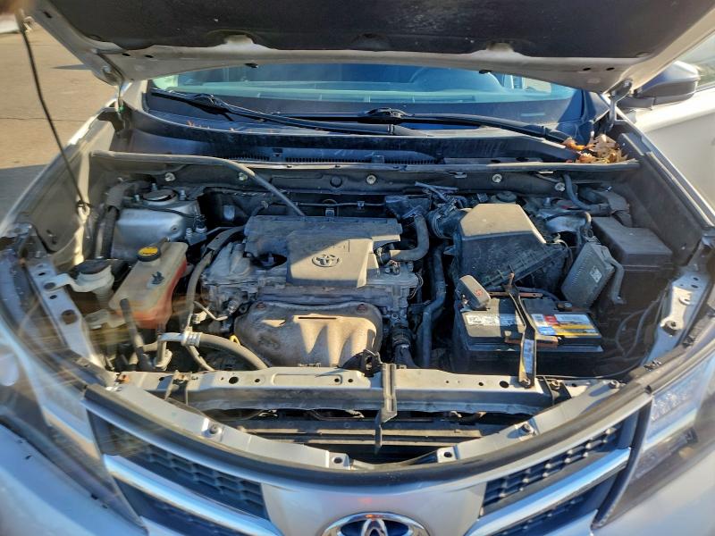 Photo 12 from auction – 2015 TOYOTA RAV4 LE with VIN 2T3BFREV6FW238231