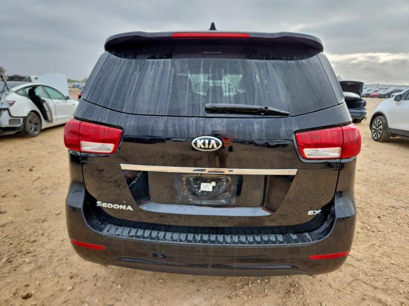 Photo 6 from auction – 2017 KIA SEDONA EX with VIN KNDMC5C11H6264198