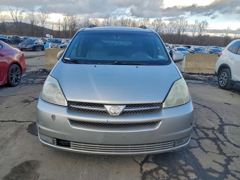 Photo 5 from auction – 2004 TOYOTA SIENNA with VIN 5TDZA22C74S069522