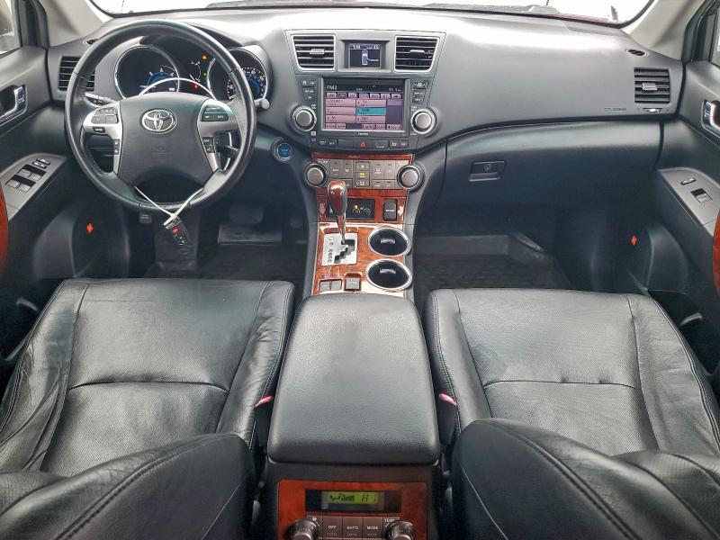 Photo 8 from auction – 2011 TOYOTA HIGHLANDER with VIN JTEDC3EH4B2000580