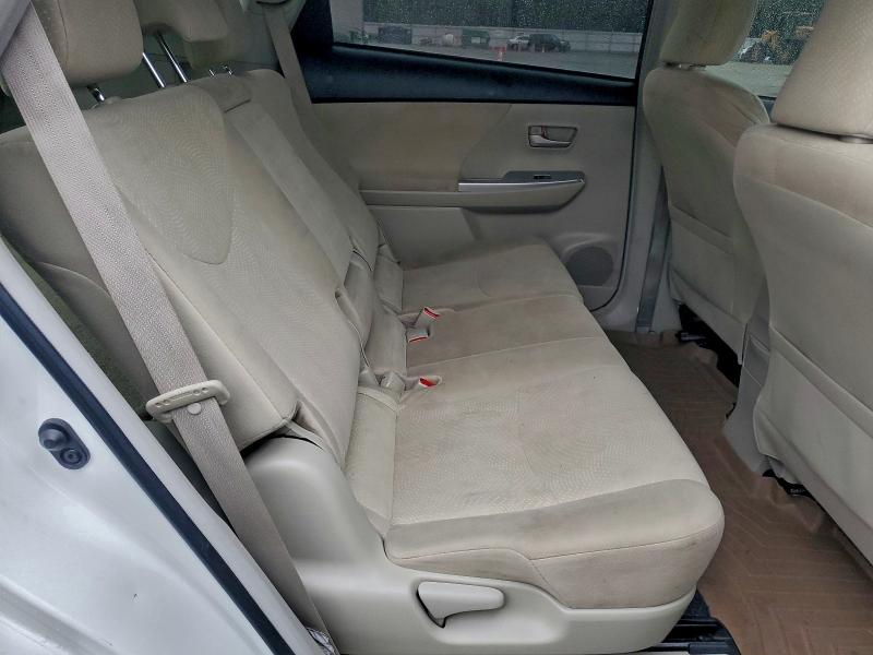 Photo 11 from auction – 2012 TOYOTA PRIUS V with VIN JTDZN3EUXC3149752