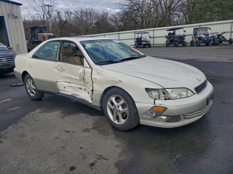 Photo 4 from auction – 2001 LEXUS ES with VIN JT8BF28G410316537
