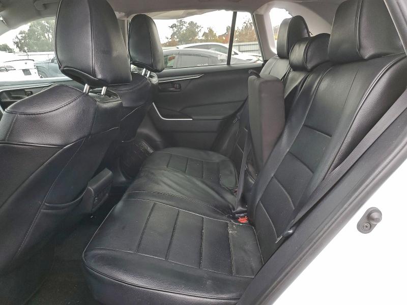 Photo 10 from auction – 2020 TOYOTA RAV4 LE with VIN 2T3MWRFV7LW062809