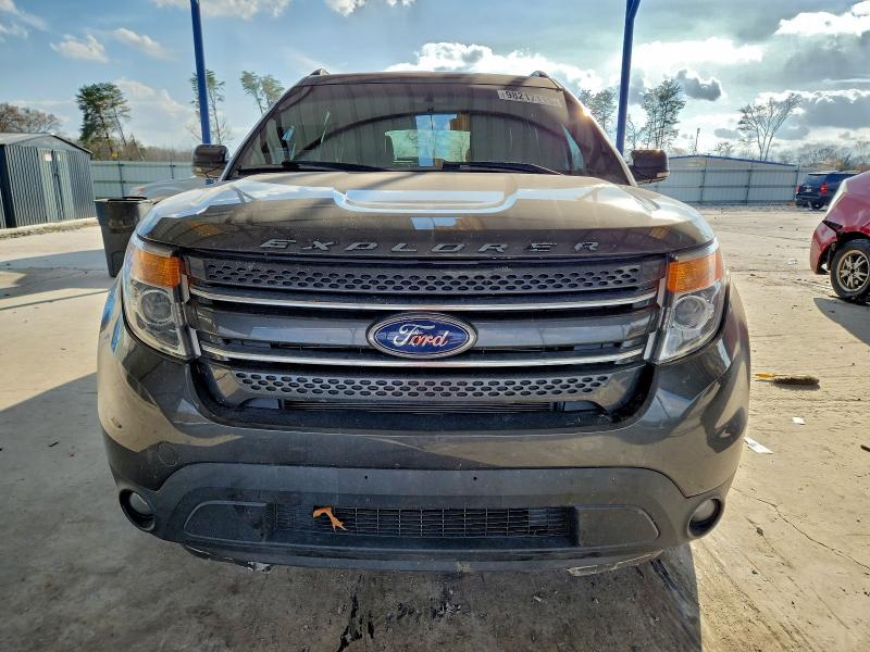 Photo 5 from auction – 2015 FORD EXPLORER L with VIN 1FM5K7F84FGB46340