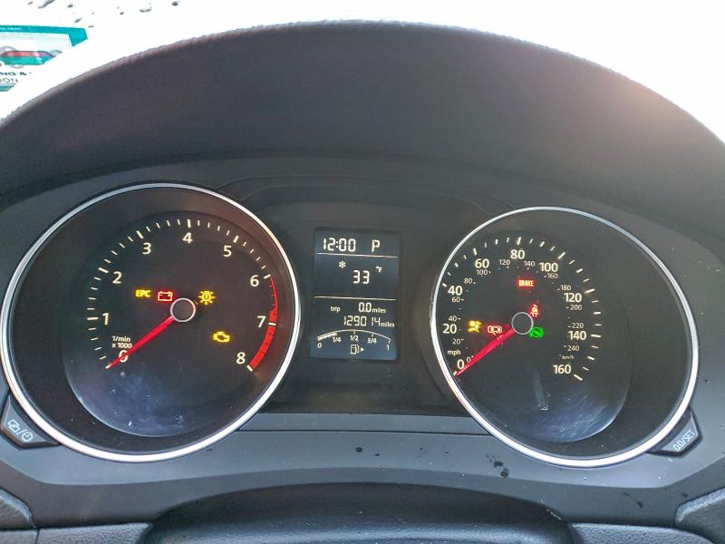 Photo 9 from auction – 2015 VOLKSWAGEN JETTA with VIN 3VW2K7AJ1FM284423