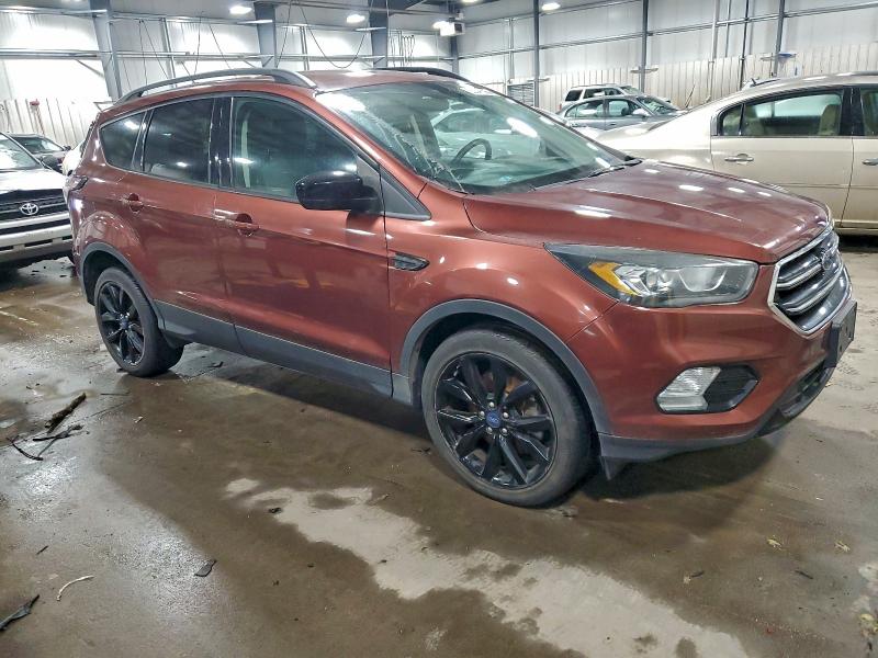 Photo 4 from auction – 2018 FORD ESCAPE SE with VIN 1FMCU9GD8JUB63323