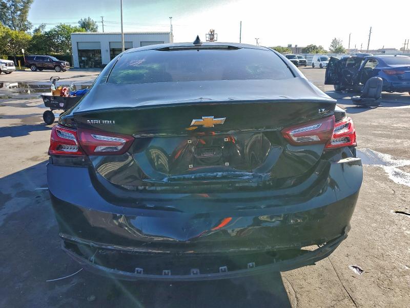 Photo 6 from auction – 2019 CHEVROLET MALIBU LT with VIN 1G1ZD5ST2KF168070