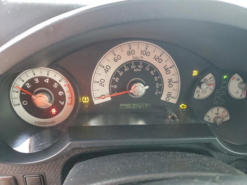Photo 9 from auction – 2012 TOYOTA FJ CRUISER with VIN JTEBU4BF6CK127300