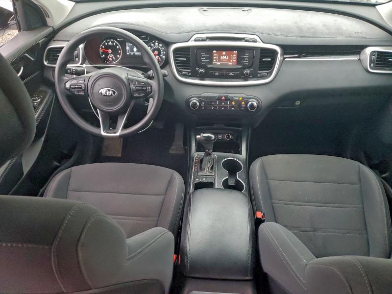Photo 8 from auction – 2017 KIA SORENTO LX with VIN 5XYPGDA53HG217480