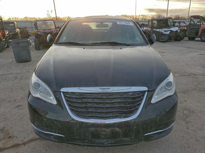 Photo 5 from auction – 2013 CHRYSLER 200 TOURIN with VIN 1C3CCBBB6DN542389