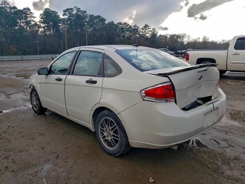 Photo 2 from auction – 2010 FORD FOCUS SE with VIN 1FAHP3FN1AW167765