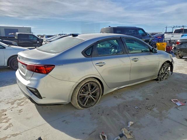 Photo 3 from auction – 2021 KIA FORTE with VIN 3KPF24AD2ME377181