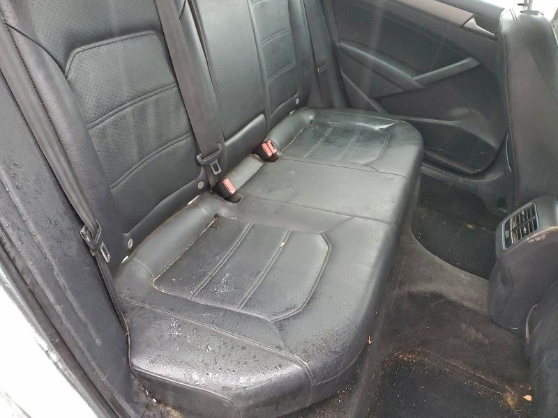 Photo 10 from auction – 2014 VOLKSWAGEN PASSAT SE with VIN 1VWBP7A30EC006387