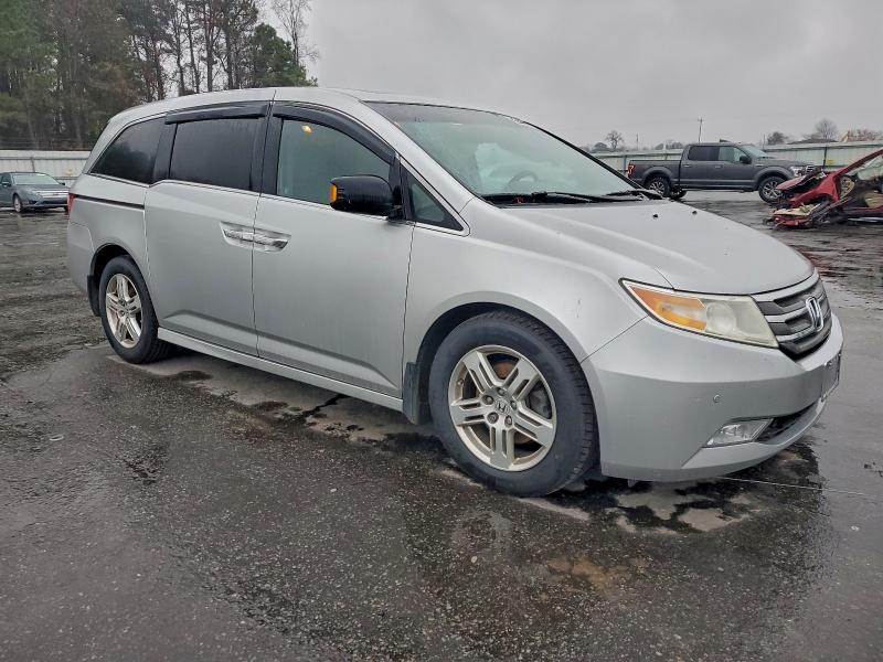 Photo 4 from auction – 2012 HONDA ODYSSEY TO with VIN 5FNRL5H96CB027756