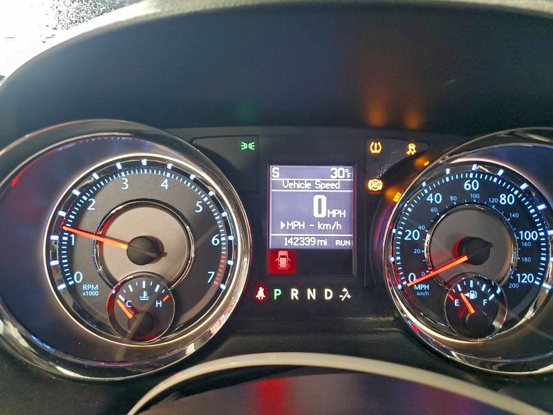 Photo 9 from auction – 2015 CHRYSLER TOWN & COU with VIN 2C4RC1CG6FR531828