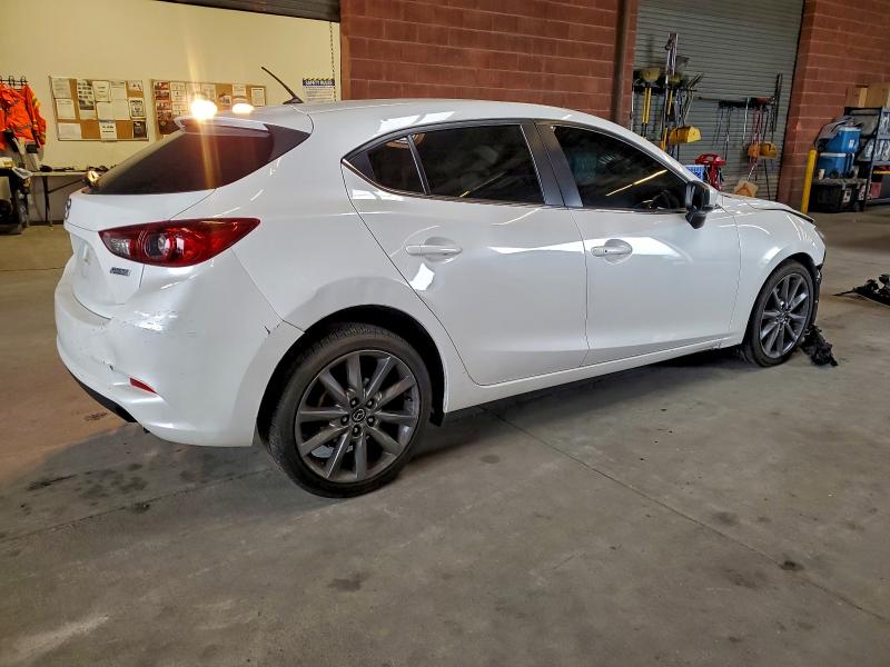 Photo 3 from auction – 2018 MAZDA 3 TOURING with VIN 3MZBN1L31JM270985