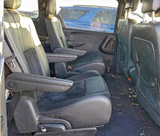 Photo 11 from auction – 2015 DODGE GRAND CARA with VIN 2C4RDGCG2FR669320
