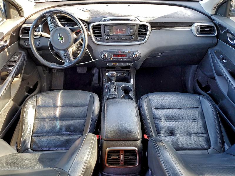 Photo 8 from auction – 2016 KIA SORENTO EX with VIN 5XYPH4A52GG003558
