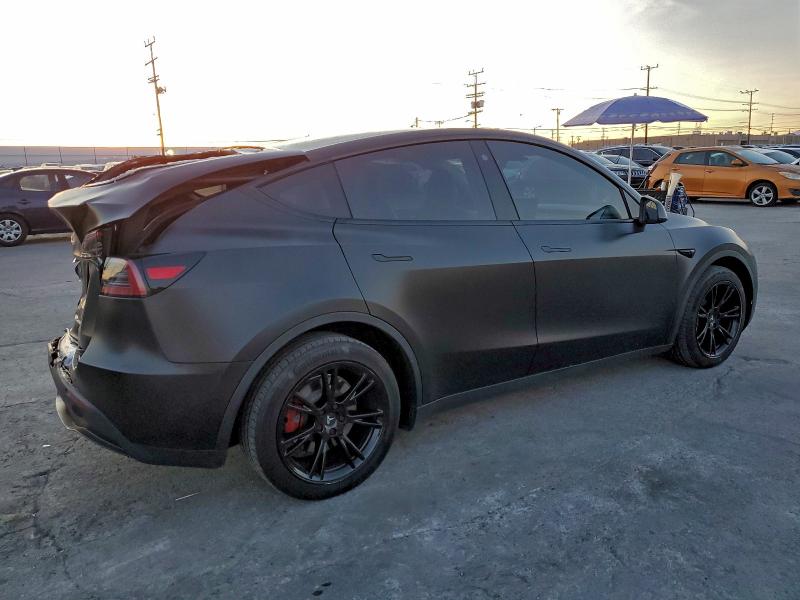 Photo 3 from auction – 2022 TESLA MODEL Y with VIN 7SAYGDEE4NA022795