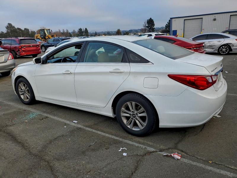 Photo 2 from auction – 2013 HYUNDAI SONATA with VIN 5NPEB4AC7DH696784