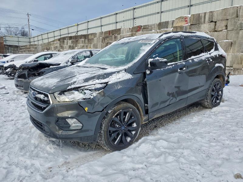 FORD ESCAPE SE 2017 with VIN 1FMCU9GD8HUC22302 - Photo from auction