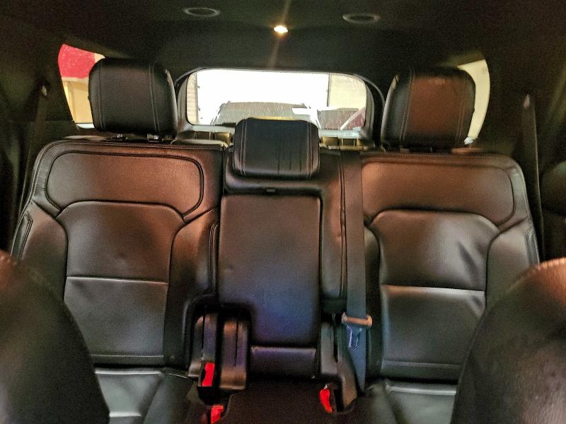 Photo 10 from auction – 2016 FORD EXPLORER L with VIN 1FM5K8F83GGB00117