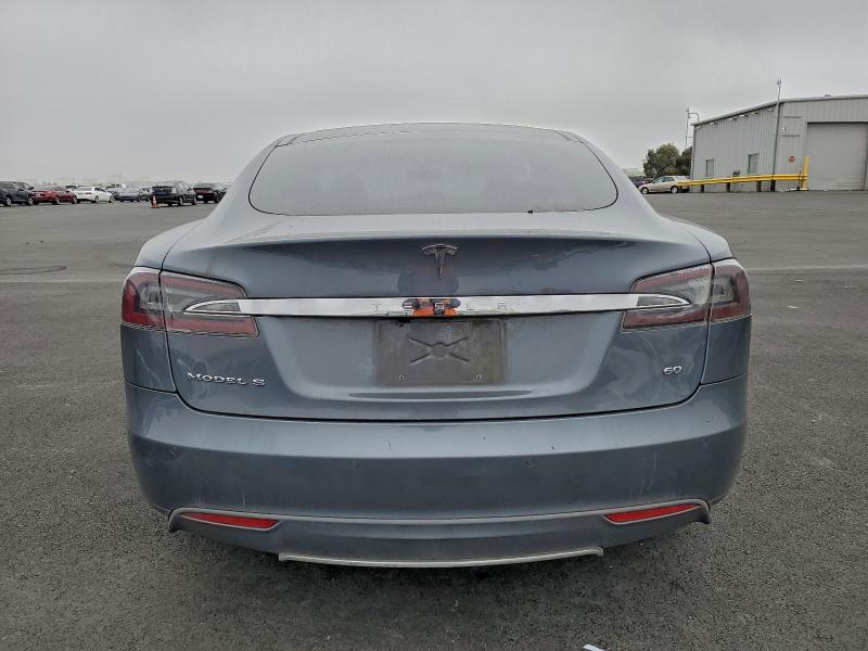 Photo 6 from auction – 2014 TESLA MODEL S with VIN 5YJSA1S13EFP32729