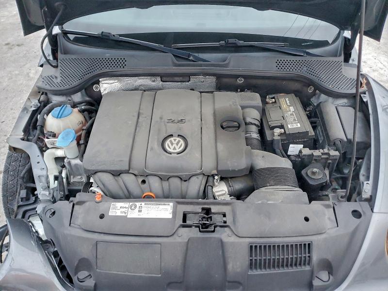 Photo 11 from auction – 2012 VOLKSWAGEN BEETLE with VIN 3VWJP7AT7CM631795