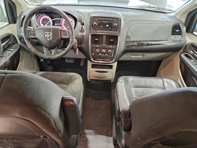 Photo 8 from auction – 2015 DODGE GRAND CARA with VIN 2C4RDGCG4FR581742