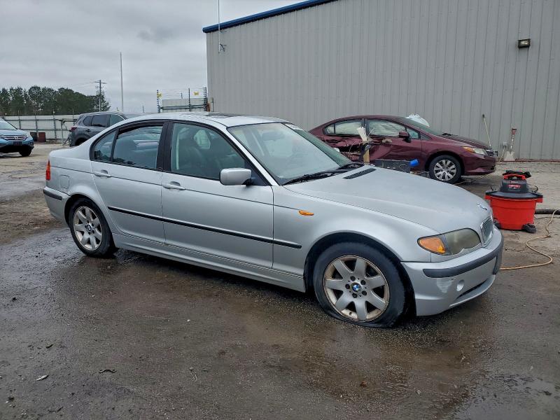 Zdjęcie 4 z aukcji – 2002 BMW 325 I z VIN WBAET37422NJ18920