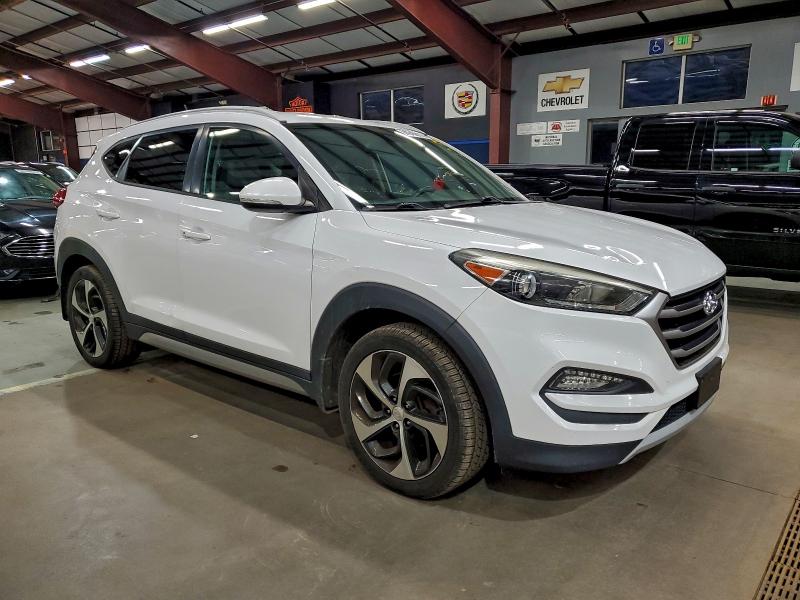 Photo 4 from auction – 2017 HYUNDAI TUCSON LIM with VIN KM8J3CA25HU301120