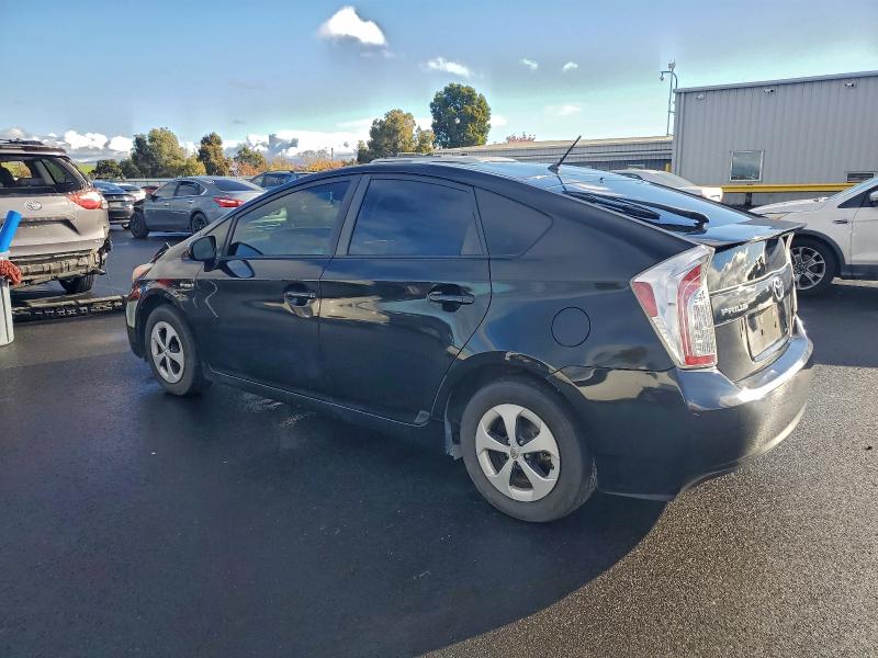 Photo 2 from auction – 2013 TOYOTA PRIUS with VIN JTDKN3DU3D5698038