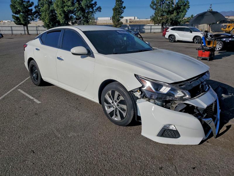 Photo 4 from auction – 2019 NISSAN ALTIMA S with VIN 1N4BL4BVXKC233889