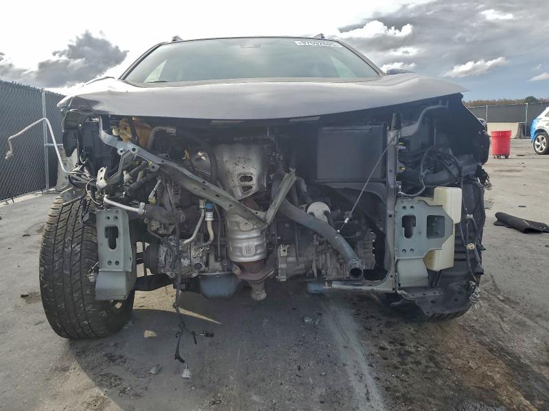Photo 5 from auction – 2018 TOYOTA RAV4 SE with VIN JTMNFREV0JJ158735