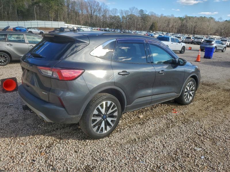Photo 3 from auction – 2020 FORD ESCAPE with VIN 1FMCU9H99LUA39459