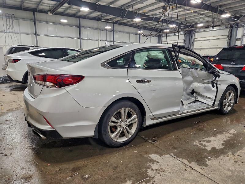 Photo 3 from auction – 2019 HYUNDAI SONATA LIM with VIN 5NPE34AF0KH812900