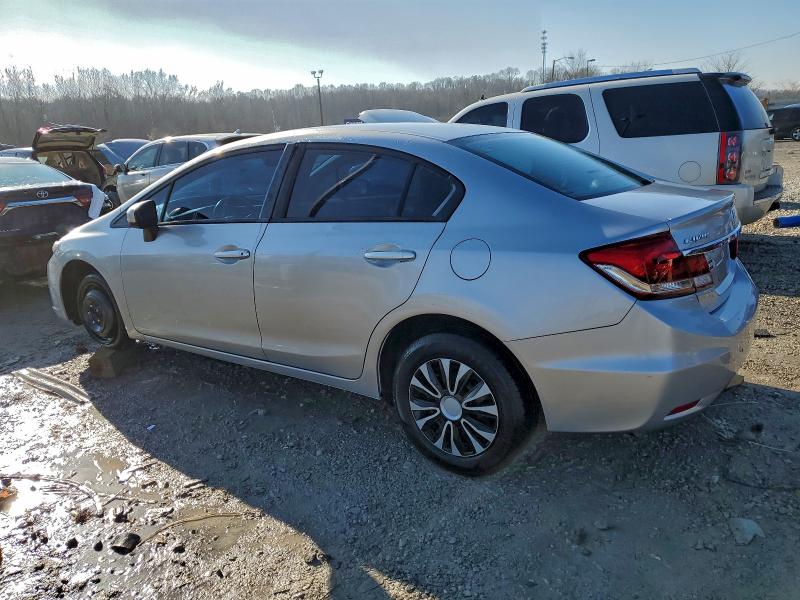 Photo 2 from auction – 2015 HONDA CIVIC LX with VIN 19XFB2F52FE007549