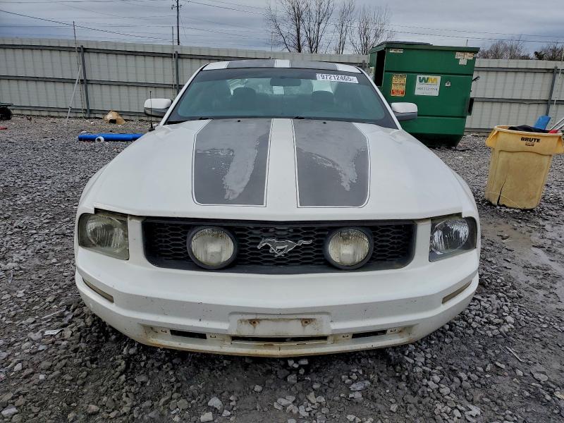 Photo 5 from auction – 2005 FORD MUSTANG with VIN 1ZVFT80N455162135