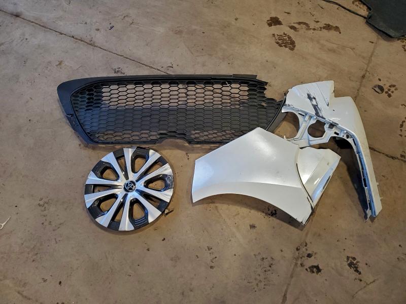 Photo 12 from auction – 2022 TOYOTA COROLLA LE with VIN JTDEAMDE9N3005705