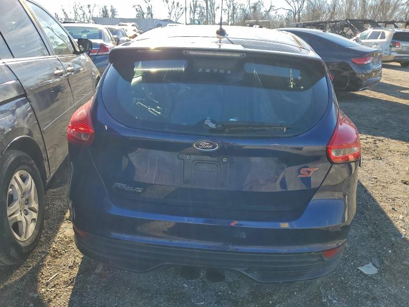 Photo 6 from auction – 2017 FORD FOCUS ST with VIN 1FADP3L94HL339028