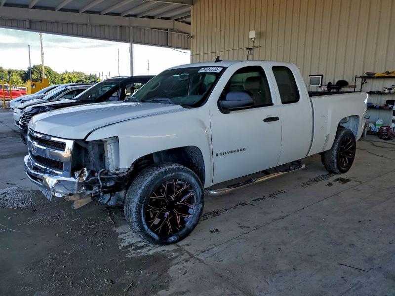 CHEVROLET SILVERADO 2007 with VIN 1GCEC19X07Z647037 - Photo from auction