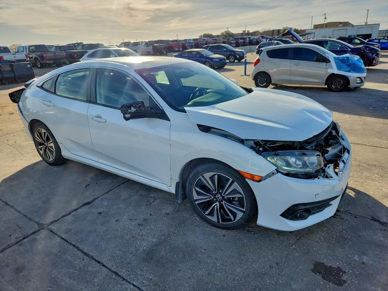 Photo 4 from auction – 2017 HONDA CIVIC with VIN 19XFC1F7XHE016804