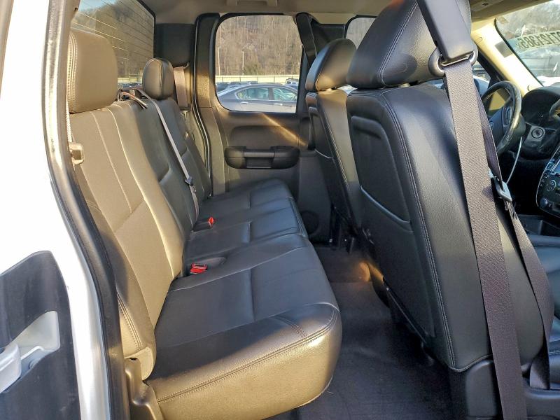 Photo 10 from auction – 2013 GMC SIERRA K15 with VIN 1GTR2WE79DZ366051
