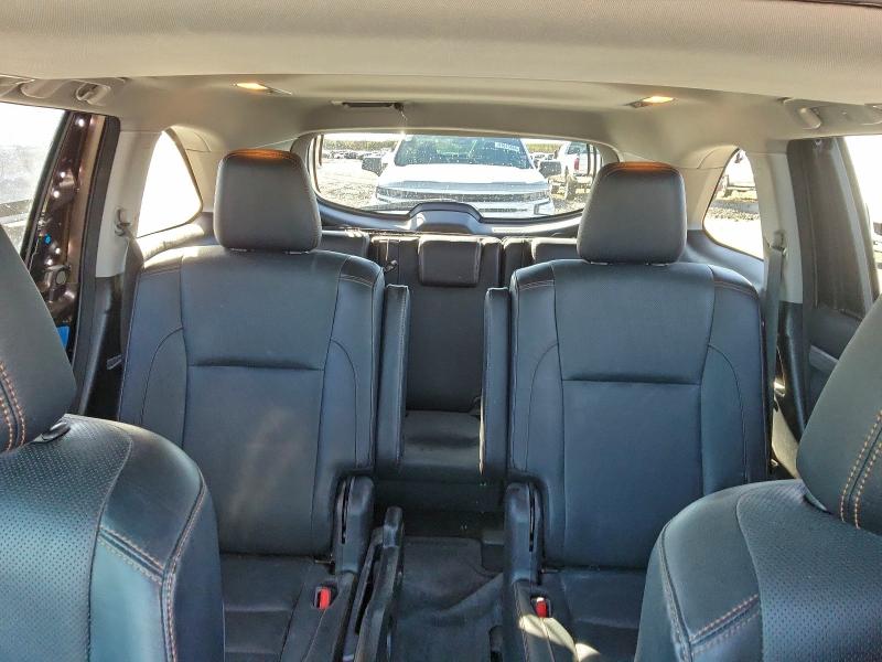 Photo 10 from auction – 2018 TOYOTA HIGHLANDER with VIN 5TDYZRFH3JS237736
