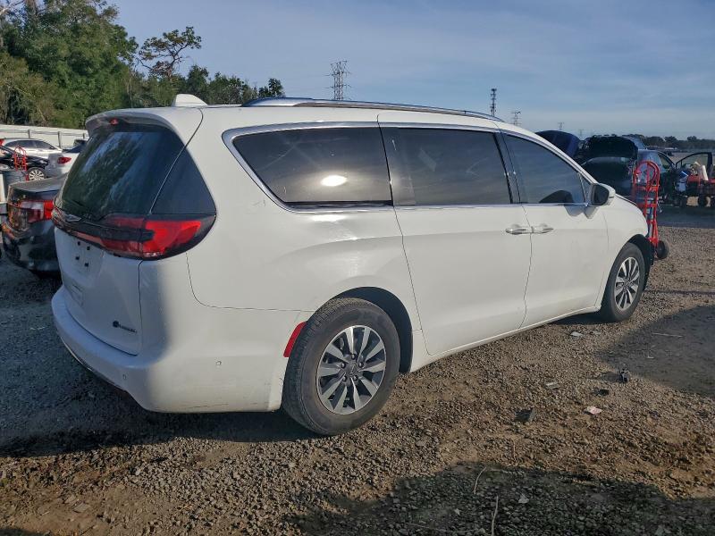 Photo 3 from auction – 2021 CHRYSLER PACIFICA H with VIN 2C4RC1L77MR599651